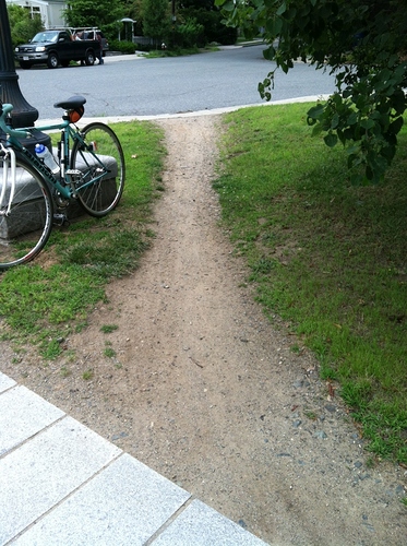Beaumont_5_dirt path and curb cut